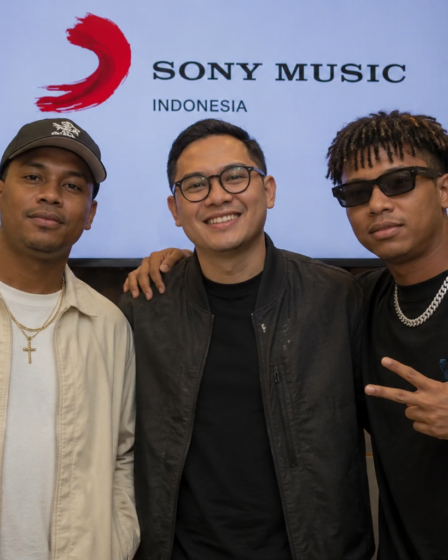 musik timur Indonesia Sony Music strategi dan profil artis