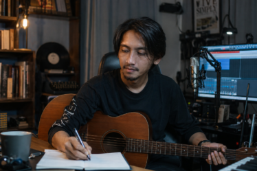 Fiersa Besari comeback ke industri musik Indonesia 2026