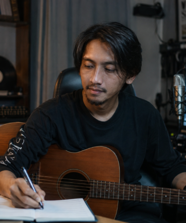 Fiersa Besari comeback ke industri musik Indonesia 2026