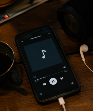 fenomena lagu yang bertahan lama di playlist