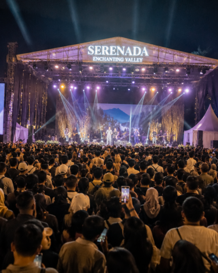 konser SERENADA Enchanting Valley panggung utama