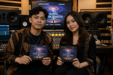 Malvin Thamrin dan Caroline dalam album Suara Alam Semesta