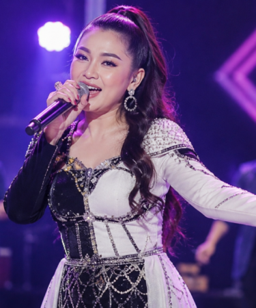 Siti Badriah Bikin Candu single terbaru Hipdut 2026