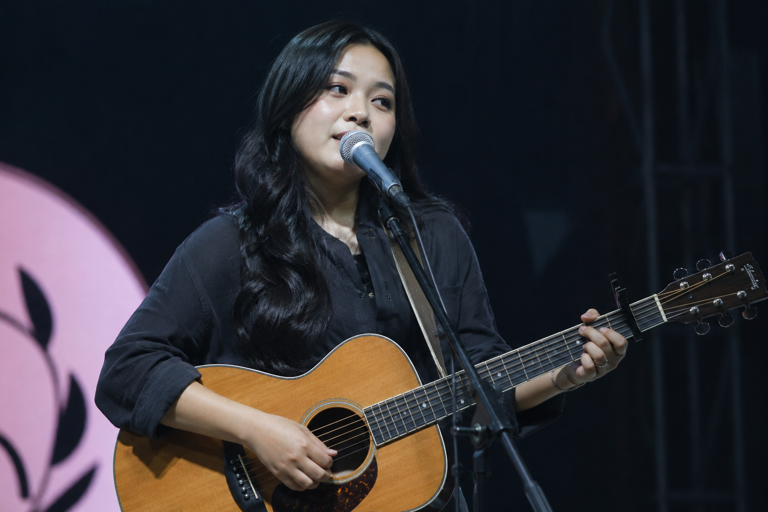 lagu Bernadya mendominasi playlist Spotify