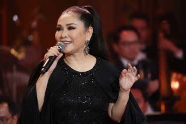 Vina Panduwinata Konser 7 Bintang di DEHENG HOUSE Jakarta