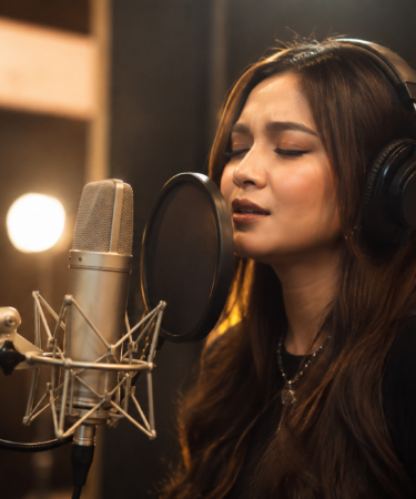 Lagu Mahalini Platform Streaming menjadi favorit pendengar musik Indonesia.