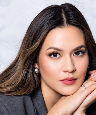 Raisa Konsistensi Berkarya saat tampil dalam konser musik di Indonesia