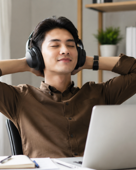 Musik Dapat Membantu Mengurangi Stres Kerja