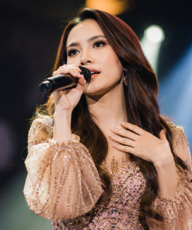 Mahalini perjalanan karier sebagai penyanyi Indonesia dan lagu populernya